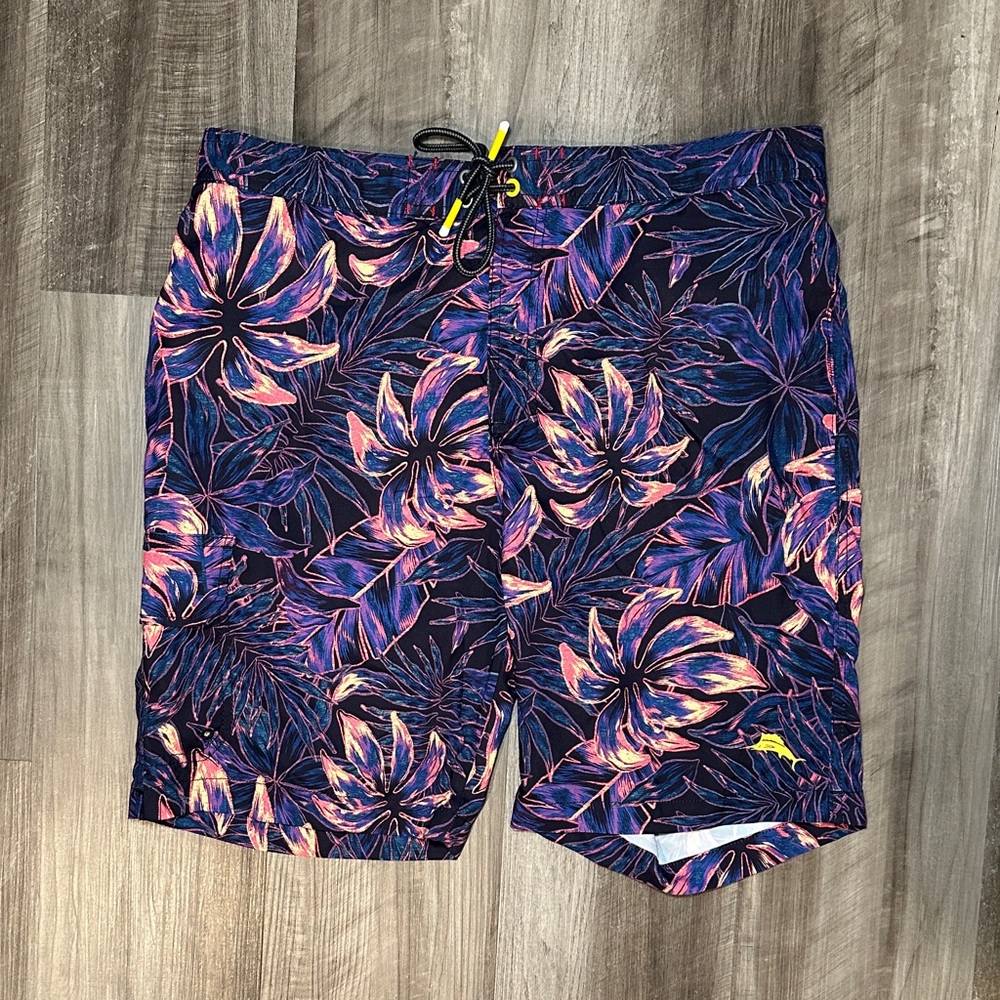 Tommy Bahama Baja Bloomin’ Essence Fern Foliage Tropical Board Shorts - Large